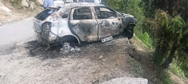 चंबा के जोत में चलती कार में लगी आग, बीएसएफ जवान की जल कर मौत